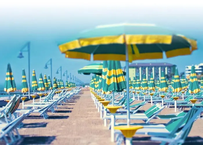 House With Shared Pool * La Fagiana